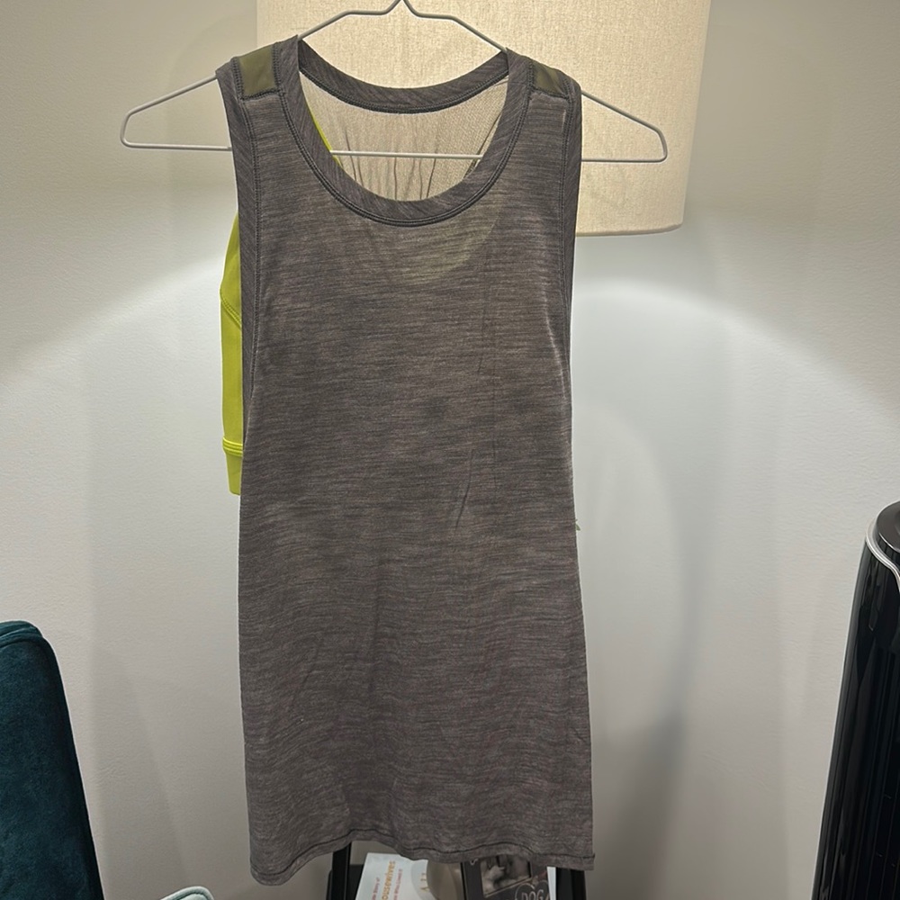Lululemon Tank (Built in Bra)